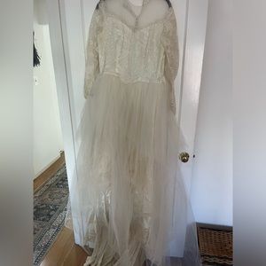 Vintage wedding dress from the 40s - modern day size 10